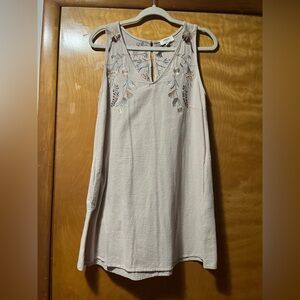 Embroidered Sleeveless Top in Cream